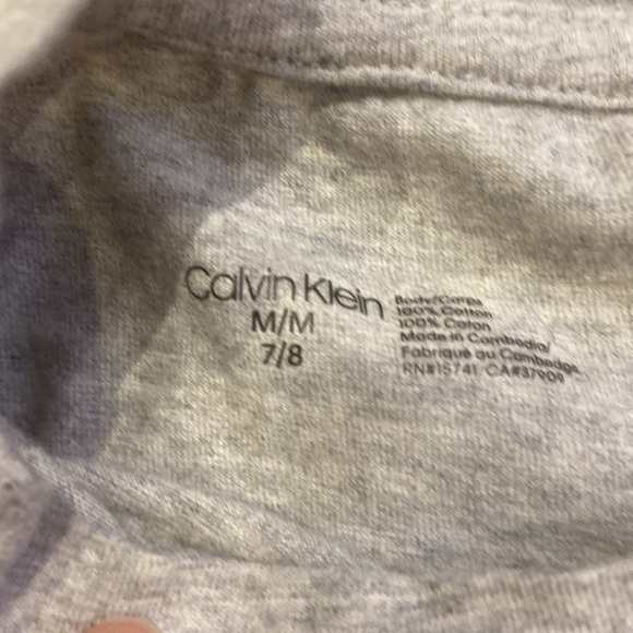 Bundle of 6 Calvin Klein t shirts - size M 7/8 - Picture 3 of 4